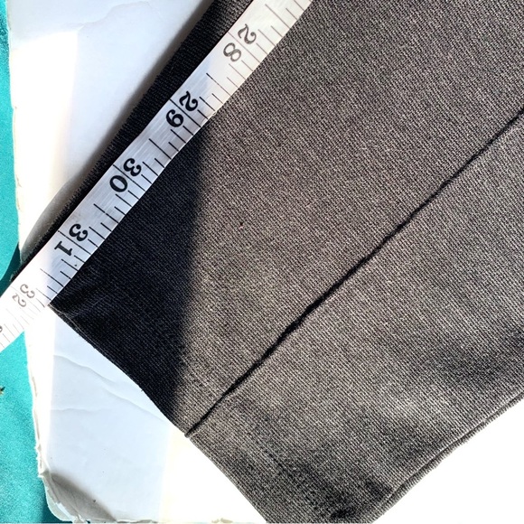 Alfred Sung Woman’s XXL Grey Leggings - Picture 5 of 7